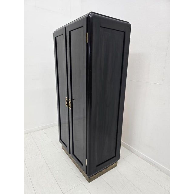 Viennese Art Deco Wardrobe in Black Lacquer with Brass Details, 1940s For Sale - Image 4 of 11