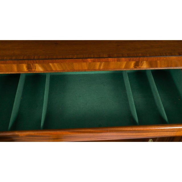 Vintage Late 20th Century Flame Mahogany Sideboard from William Tillman, 1980s For Sale - Image 12 of 18