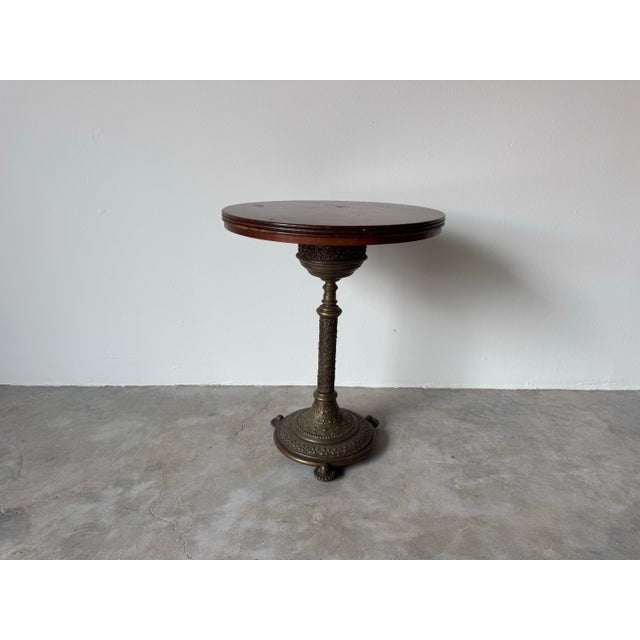 Traditional 1980s Vintage Regency Style Side Table – Burlwood Top With Brass Base For Sale - Image 3 of 10
