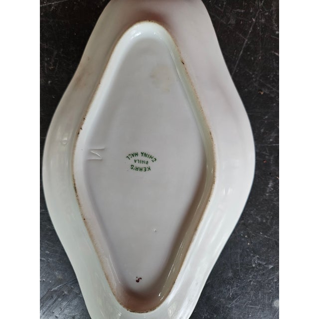 French Old Paris Small Serving Dish With Raspberry Pink Border and Lily of the Valley Center For Sale - Image 3 of 4