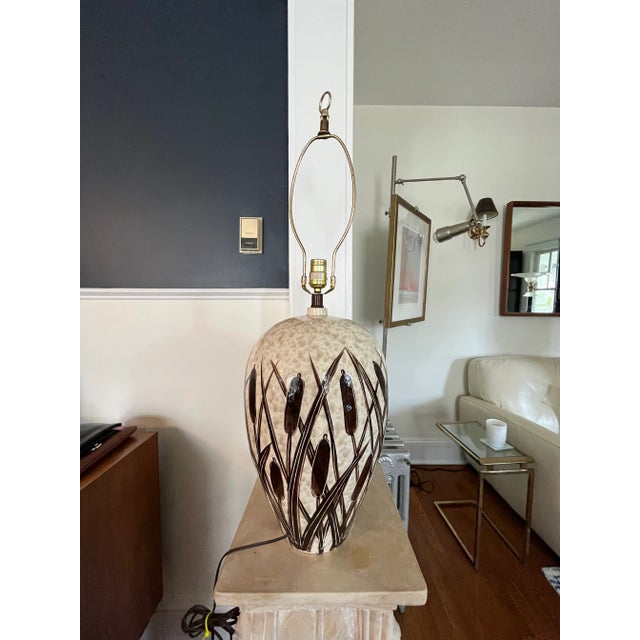 1970s Vintage Ceramic Cattail Lamp For Sale - Image 5 of 6