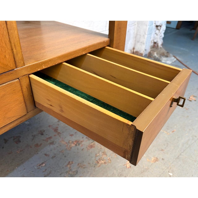 Mid 20th Century Modern Walnut Server Bar Cart by White Furniture Co. For Sale - Image 14 of 18