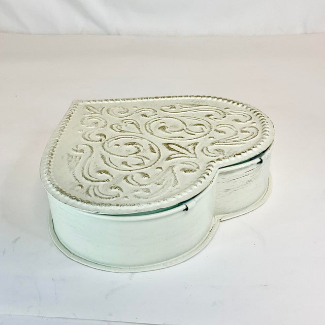 Boho Chic Vintage Boho Chic Italian Tole Valentine Heart Hinged Box in Antique White For Sale - Image 3 of 8