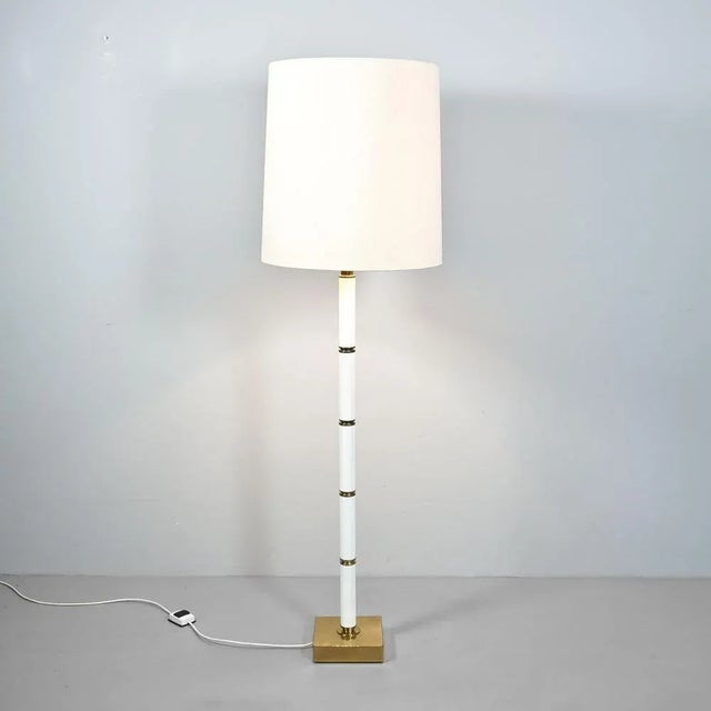 Hollywood Regency Floor Lamp in White with Brass, 1970s For Sale - Image 11 of 11