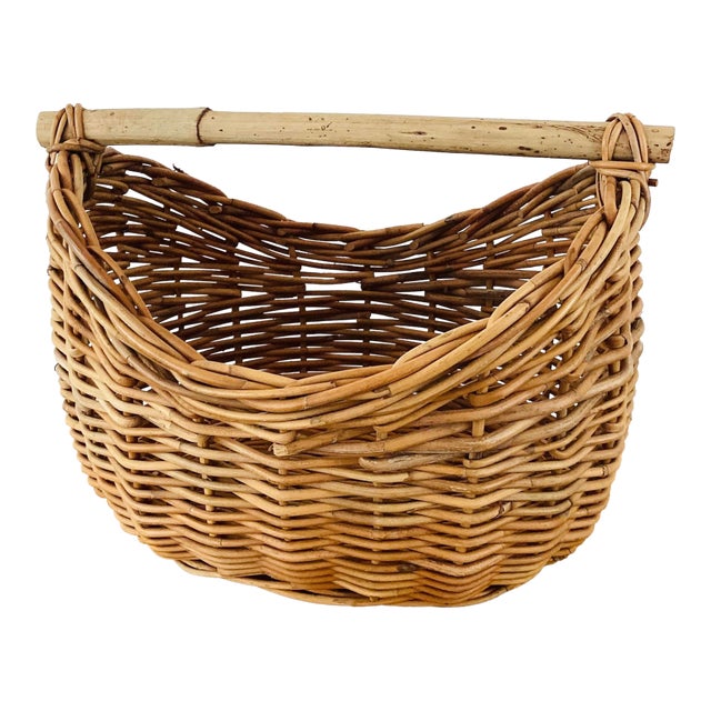 Vintage Rustic Boho Woven Wicker Reed Bamboo Handle Gathering Bread Basket For Sale