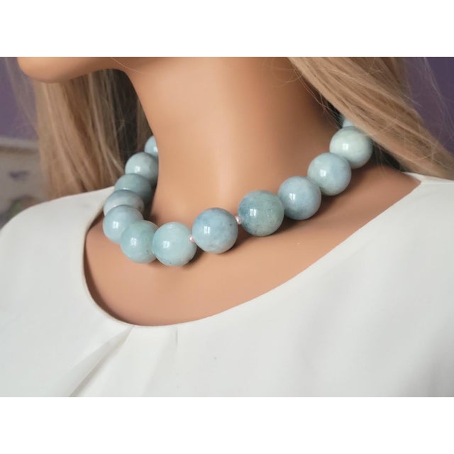 2020s Massive Natural Aquamarine & Freshwater Pearl Necklace, 23–24 Mm Aquamarine Beads, Statement Gemstone Necklace For Sale - Image 5 of 7