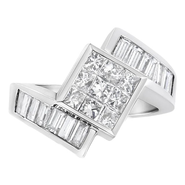 14K White Gold 2 1/5 Cttw Invisible-Set Princess and Channel-Set Baguette Diamond Bypass Kite-Set Ring (G-H Color, VS2-SI1 Clarity) - Size 6.5 For Sale