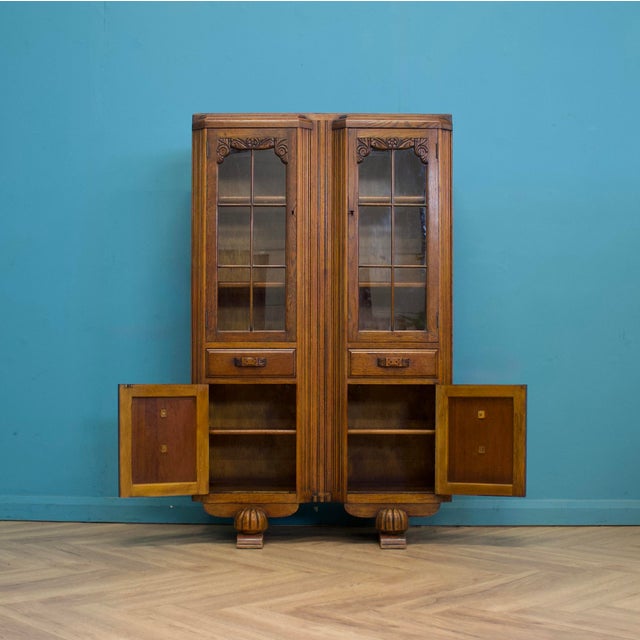1930s Art Deco Display Cabinet in Glazed Oak, 1930s For Sale - Image 5 of 11