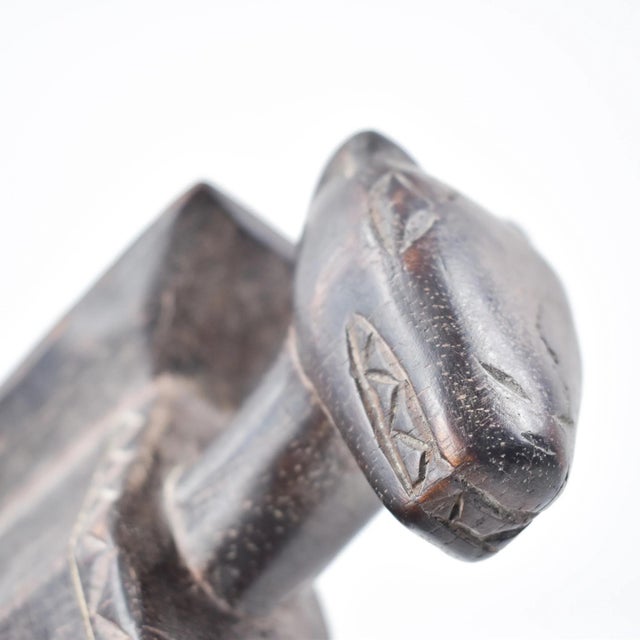 Wood Early 20th Century Baule Headrest Côte d'Ivoire For Sale - Image 7 of 12