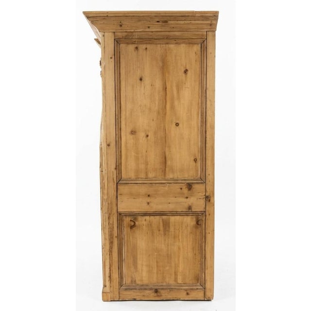 Late 19th Century Pine Barrel-Back Corner Cupboard For Sale In Los Angeles - Image 6 of 8