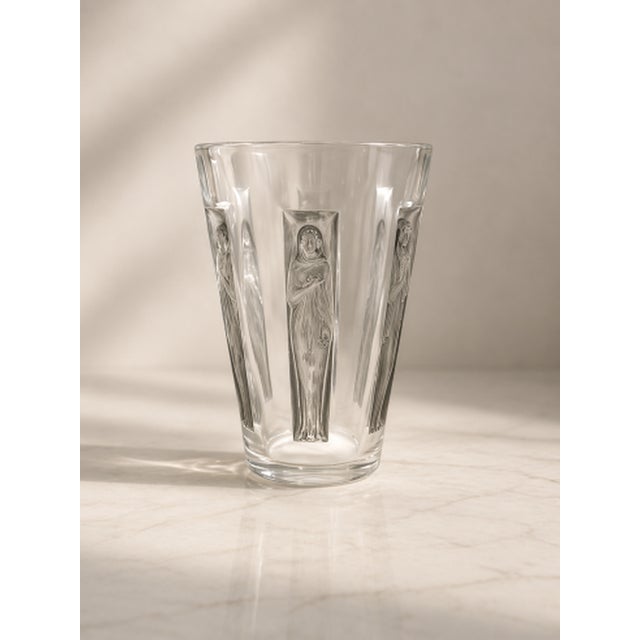 White Glass Six Figurines Vase from René Lalique, 1912 For Sale - Image 3 of 8