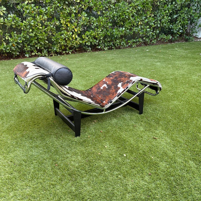 An iconic collector’s piece designed in 1928 Attributed to Le Corbusier, Pierre Jeanneret, and Charlotte Perriand. Made in...