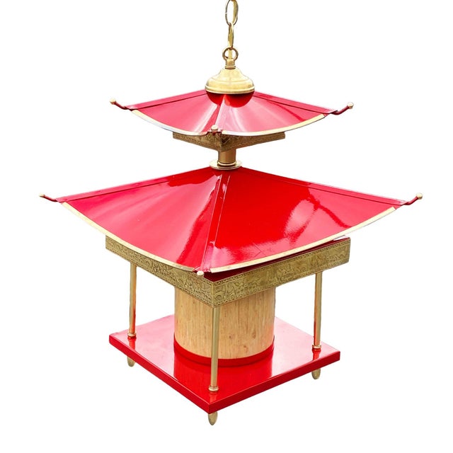1950s 1950s Mid-Century Modern Pagoda Enameled Red Metal & Gold-Tone Tole Chinoiserie Chandelier For Sale - Image 5 of 18