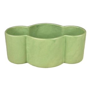 Mid-Century Avocado Green Ceramic Scalloped Window Planter For Sale