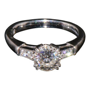Genuine Harry Winston Gia Certified 0.77cts F vs Diamond Tryst Platinum Engagement Ring