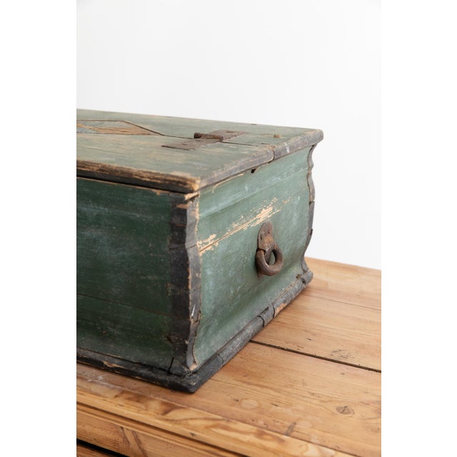 19th Century Pine Painted Swedish Box For Sale - Image 10 of 11