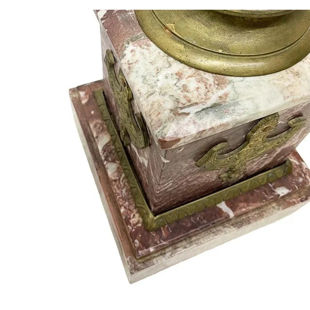 French Marble Columns Pedestals, 1900s, Set of 2 For Sale - Image 5 of 11