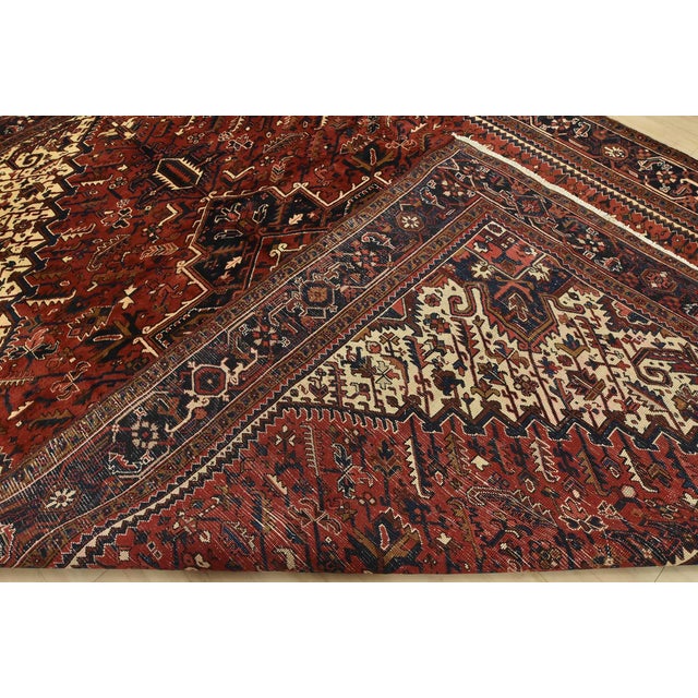 Heriz Rug 9’9” X 13’2” Red Wool Vintage Traditional Hand-Knotted Carpet For Sale - Image 14 of 15
