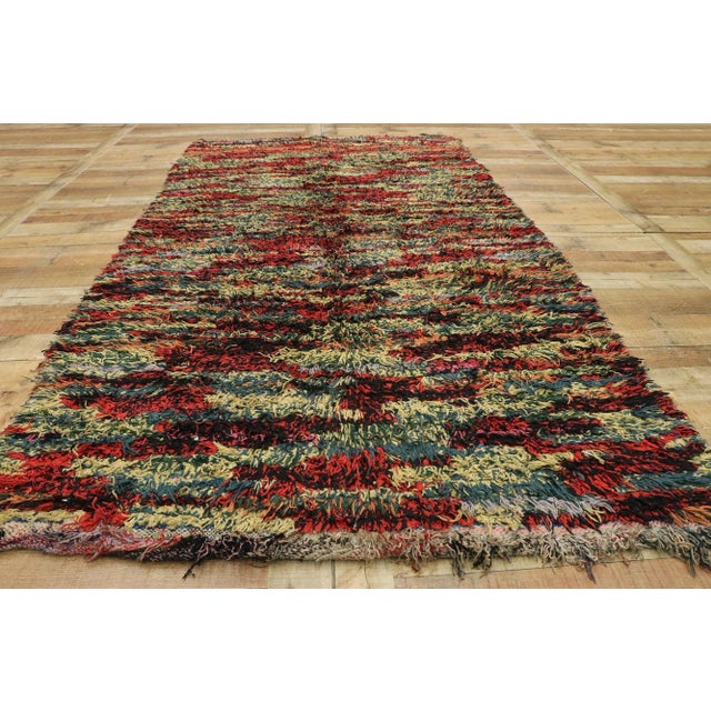 Textile Vintage Boujad Moroccan Rag Rug, 04'10 X 09'00 For Sale - Image 7 of 9