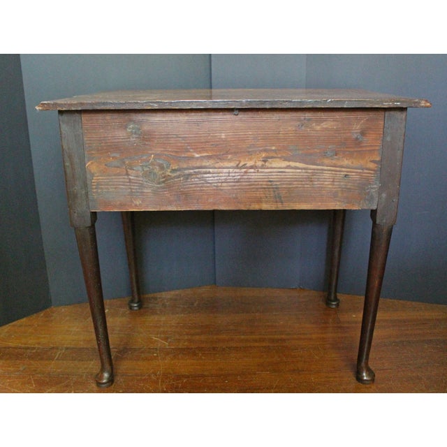 18th Century Country English Queen Anne Lowboy or Dressing Table For Sale In Raleigh - Image 6 of 9