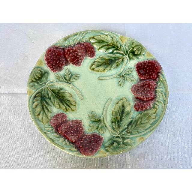 French Antique French Majolica Decorative Strawberry Plate For Sale - Image 3 of 10