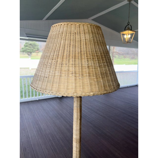 Mid-Century Modern Vintage Wicker Rattan Mid-Century Modern Table Floor Lamp For Sale - Image 3 of 5
