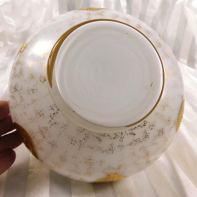 1940s White Imperlux Covered Dish With Gold Trim For Sale In San Francisco - Image 6 of 7