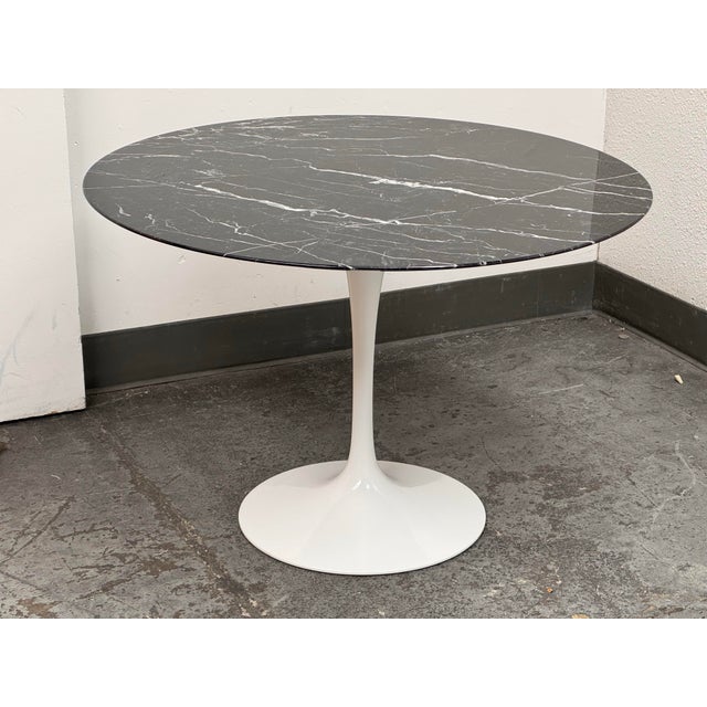 Traditional Eero Saarinen for Knoll Saarinen Round Dining Table, Vintage For Sale - Image 3 of 12