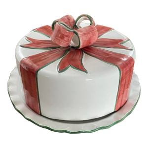 Late 20th Century Covered Cake Plate With 3-Dimensional Red Ribbon and Bow