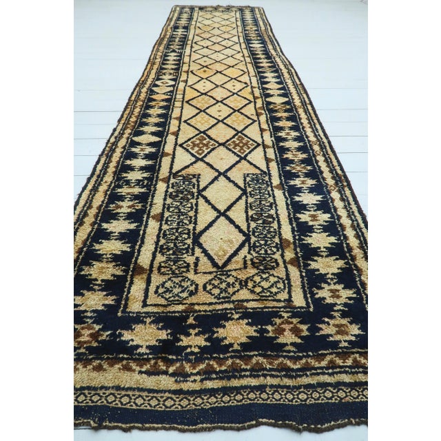 Art Deco Vintage Turkish Herki Nomads Kilim Rug For Sale - Image 3 of 13