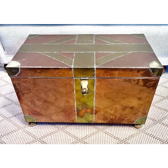 Multi Metal Brass and Copper Brutalist Style Hand made Hinged Box with Bun Feet For Sale In Los Angeles - Image 6 of 12