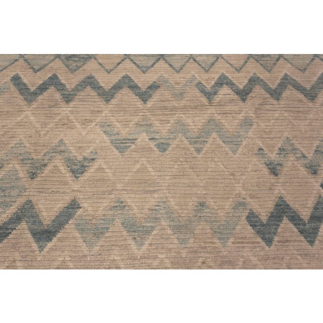 Modern Oversized Modern Zigzag Design Rug For Sale - Image 3 of 7