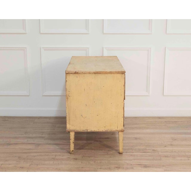 Late 18th Century Alsatian Pine Chest of Drawers with Original Paint For Sale In Atlanta - Image 6 of 8