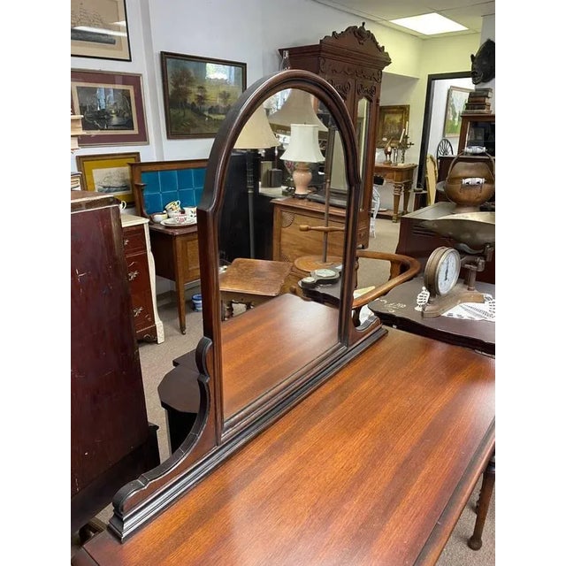 Mid 20th Century Sligh Furniture Traeditional Vanity with Mirror and Stool - 2 Pieces For Sale - Image 5 of 10