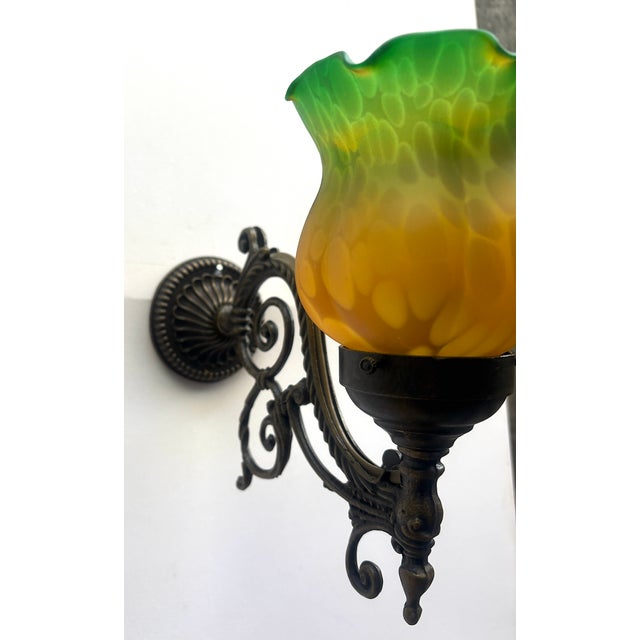 French Brass and Glass Wall Lamps, 1960s, Set of 2 For Sale - Image 6 of 11