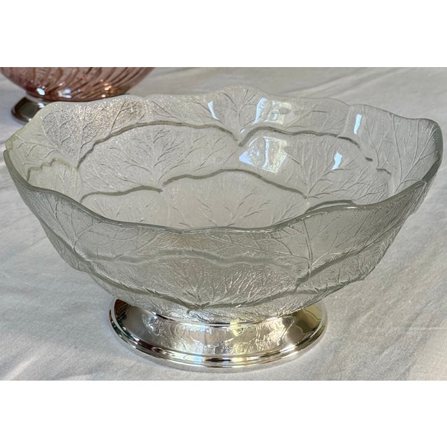 Val's Dollhouse is proud to present a vintage cabbage motif serving bowl for beautiful service at your tabletop or buffet....