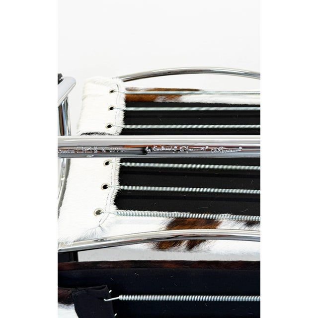LC1 Chair by Le Corbusier and Charlotte Perriand for Cassina, 2010s For Sale - Image 9 of 13