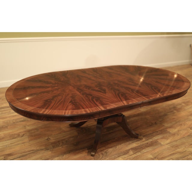 Wood 54" Round to 90" Oval Flame Mahogany Dining Table With Two Leaves, Seats 4 to 8 People, an Ap Exclusive by AntiquePurveyor For Sale - Image 7 of 17