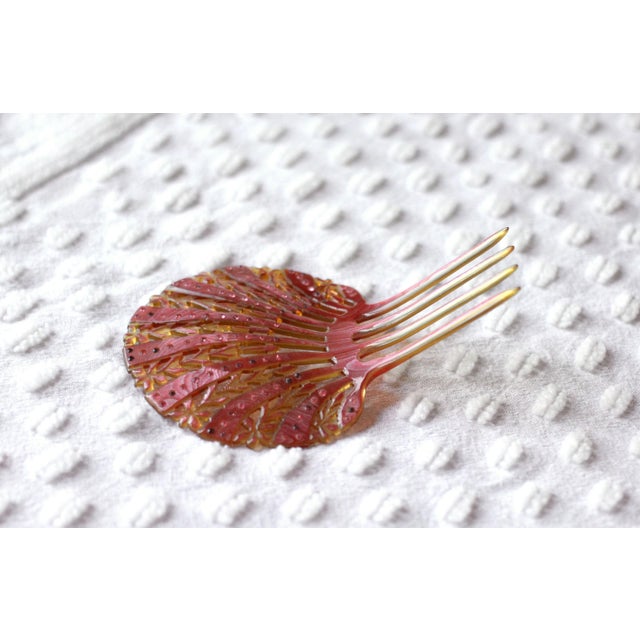 Pink Rhinestone and Celluloid Art Deco Comb - Hair comb - shell comb - pink comb - hairstyle - pink rhinestone comb - celluloid comb - seashell For Sale - Image 8 of 10