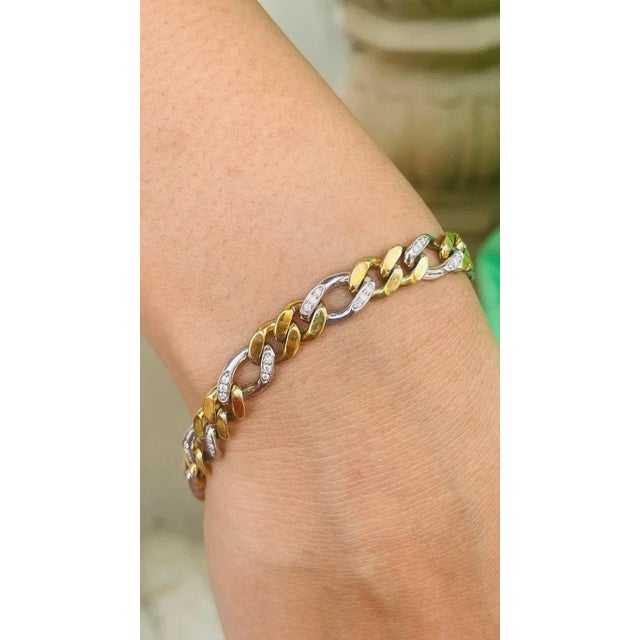 This is part of Chairish’s Fine Jewelry assortment. This Men's Diamond Chain Bracelet in 18K gold showcases sparkling...