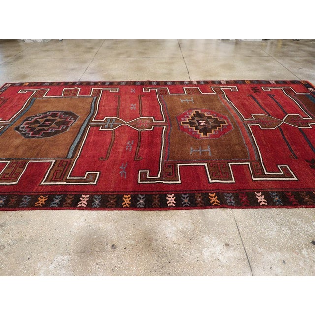Galerie Shabab Collection Mid-20th Century Turkish Tribal Room Size Carpet For Sale - Image 4 of 8