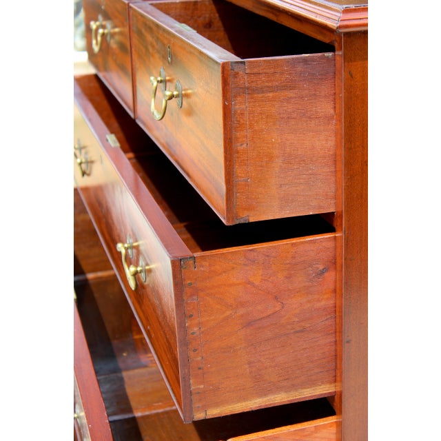 Antique English Georgian Mahogany 5-Drawer Chest – Dovetail Joinery, Brass Bail Pulls, Traditional Dresser For Sale - Image 14 of 18