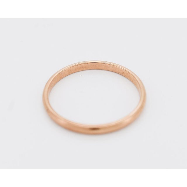 Contemporary 18k Yellow Gold Wedding Band, Size 10.25 For Sale - Image 3 of 6