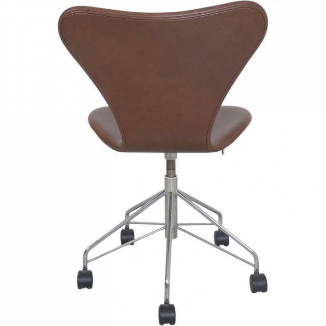 Animal Skin 3117 Office Chair in Mokka Classic Leather by Arne Jacobsen for Fritz Hansen, 1997 For Sale - Image 7 of 12