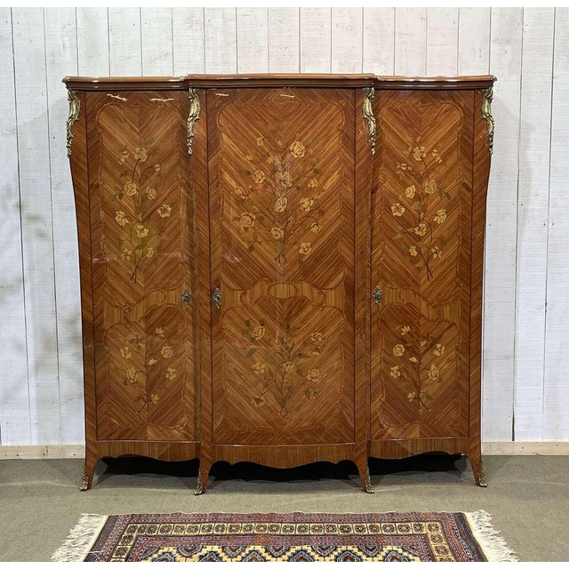 Louis XV 3-Door Wardrobe in Oak and Rosewood For Sale - Image 13 of 13