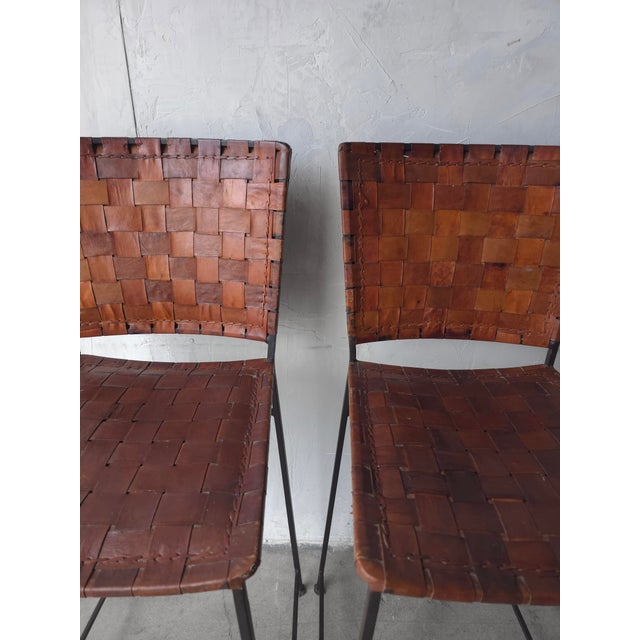 Arthur Umanoff Pair of 1950s Woven Leather and Iron Bar Stools After Swift and Monell For Sale - Image 4 of 9