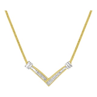 14K Yellow and White Gold 1/4 Cttw Princess Cut Diamond Channel-Set ���V��� Shape 18" Pendant Necklace (H-I Color, SI2-I1 Clarity) For Sale