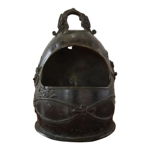 Mid to Late 19th Century Chinese Bronze Bell Shaped Chang‘e Motif Incense Censer For Sale