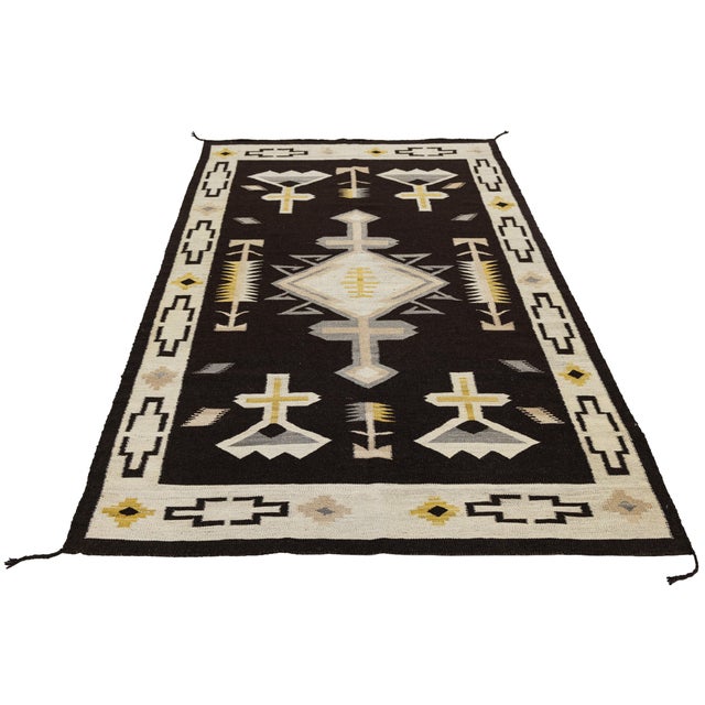 Modern Navajo Style Hand-Woven Wool Rug With Geometric Diamond Motif For Sale - Image 4 of 11