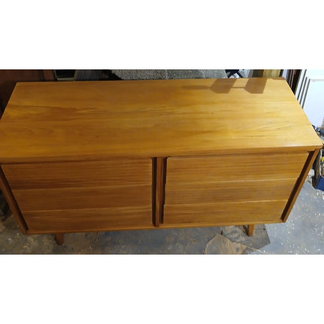 Mid-Century Modern Solid Elm Louvered 6-Drawer Dresser For Sale - Image 15 of 16
